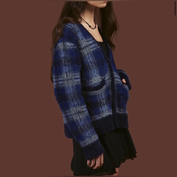 UNIF Fuzzy oversized boxy fit cardigan, Size S - Picture 8 of 9